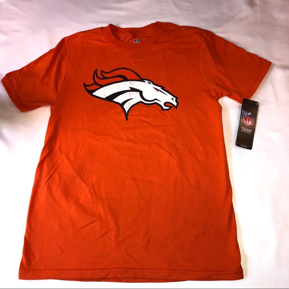 NFL Denver Broncos boys medium T-shirt